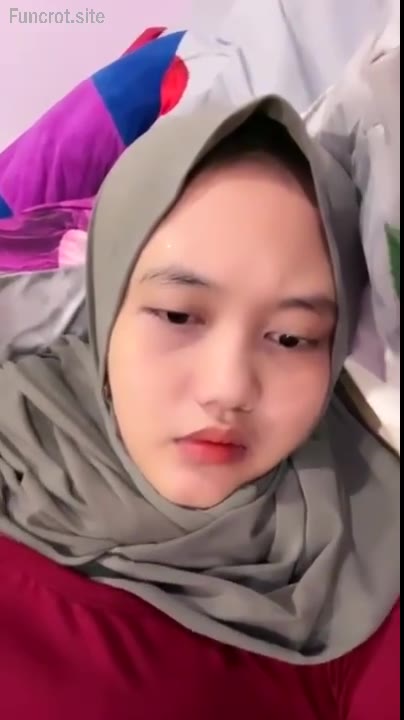 Hijab Binal Live Nyepong Kontol 2
