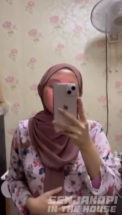 Hijab Binal Pap Toket Depan Kaca