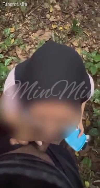 Hijab Sepong Kontol Out Door