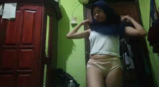 Bokep Indo Hijab Binal Fiyah Part 9