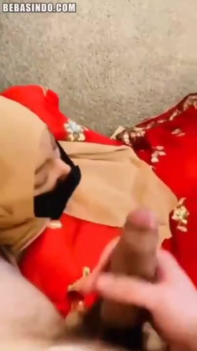 Bokep Indo Pembantu Hijab Nyepong Majikan Pemuas Nafsu
