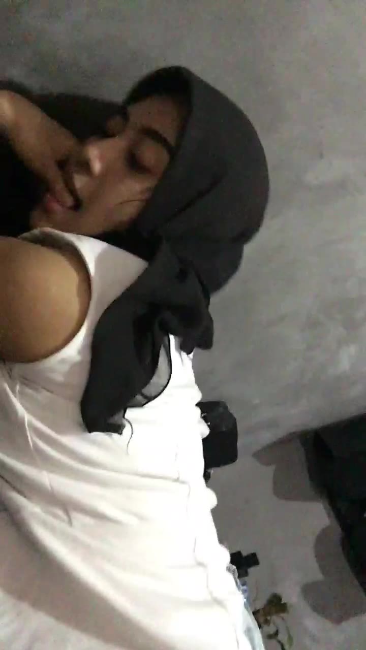 Bokep Jilbab Viral Dinda Ngewe Sampe Berlendir Enak Banget Sayang