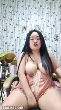 Bokep Montok Keysia BLING2 Ngangkang Colmek Toge