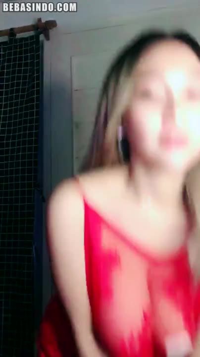 Bokep Susu Montok Uting Si Cantik uLyaaa Mango