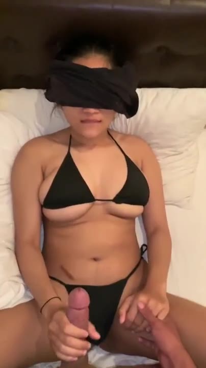 Bokep Viral Dinda Ngewe Pake Bikini Mata Ditutup